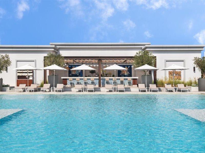 Vida Beach Resort Umm Al Quwain Dış mekan fotoğraf The pool at the St. Regis