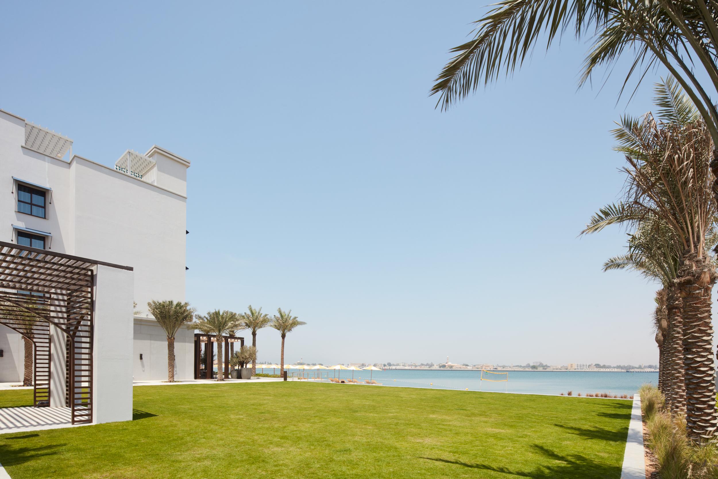 Vida Beach Resort Umm Al Quwain Dış mekan fotoğraf View of the beach at the Jumeirah Islands